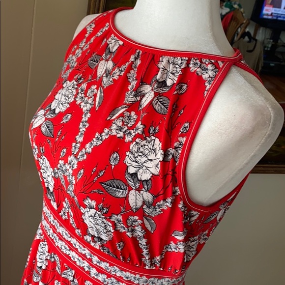 Max Studio Dresses & Skirts - ⭐️ Max Studio Red Floral Maxi Dress